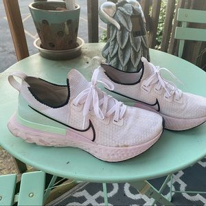 Nike react Flyknit running shoes